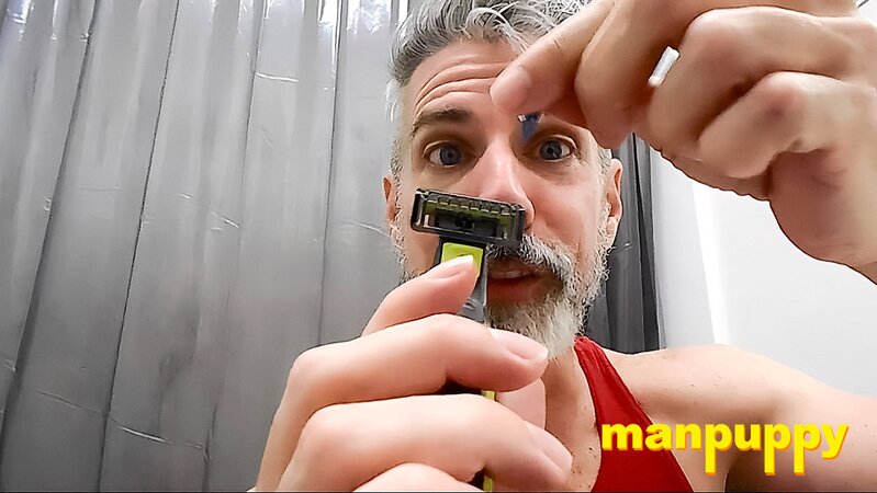 Richard Lennox’s beard shaving session filled with teasing and control