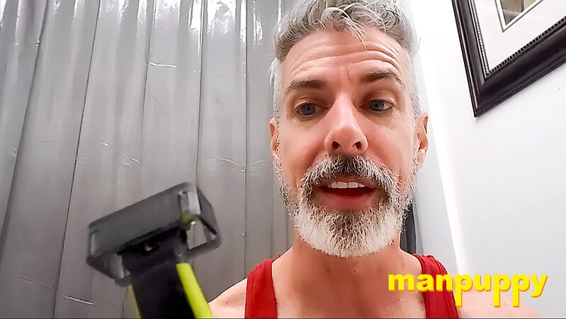 Richard Lennox’s beard shaving session filled with teasing and control