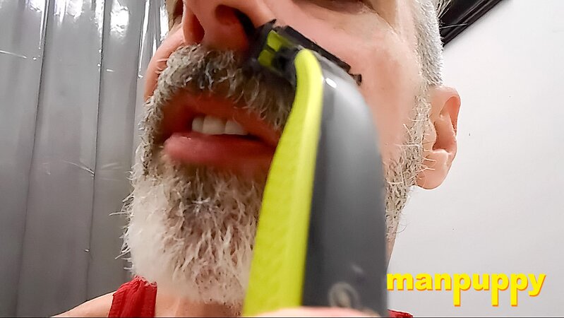 Richard Lennox’s beard shaving session filled with teasing and control