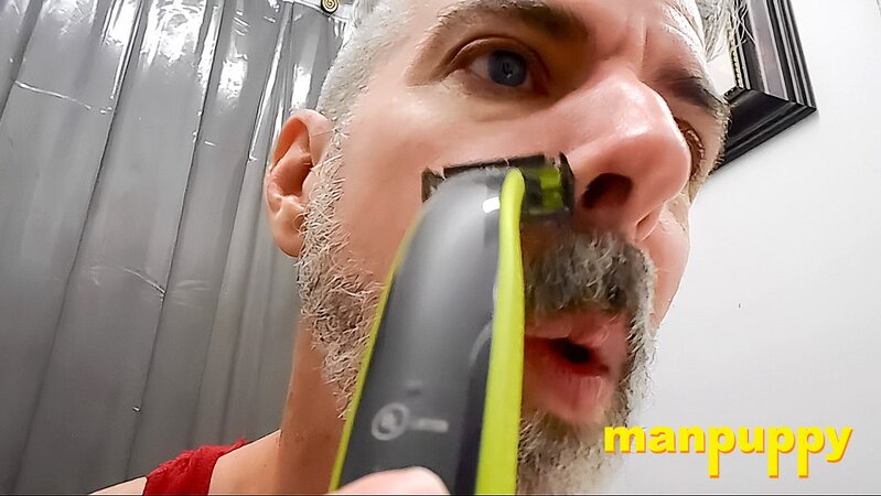 Richard Lennox’s beard shaving session filled with teasing and control