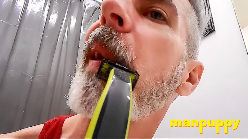 Richard Lennox’s beard shaving session filled with teasing and control