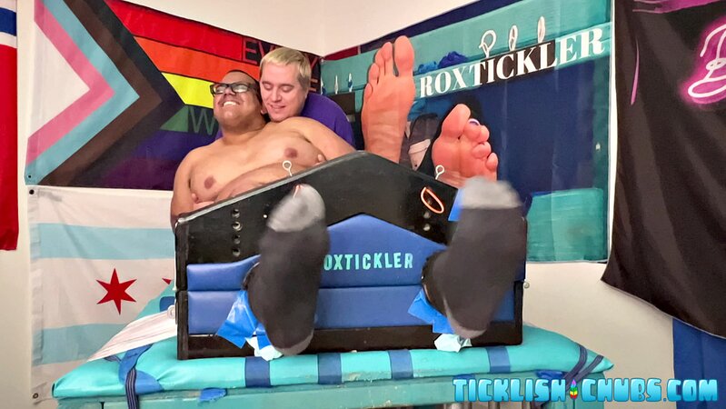 Oscar Grablow thick body is locked down for tickling by Matt