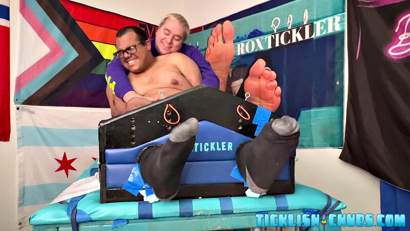 Oscar Grablow thick body is locked down for tickling by Matt