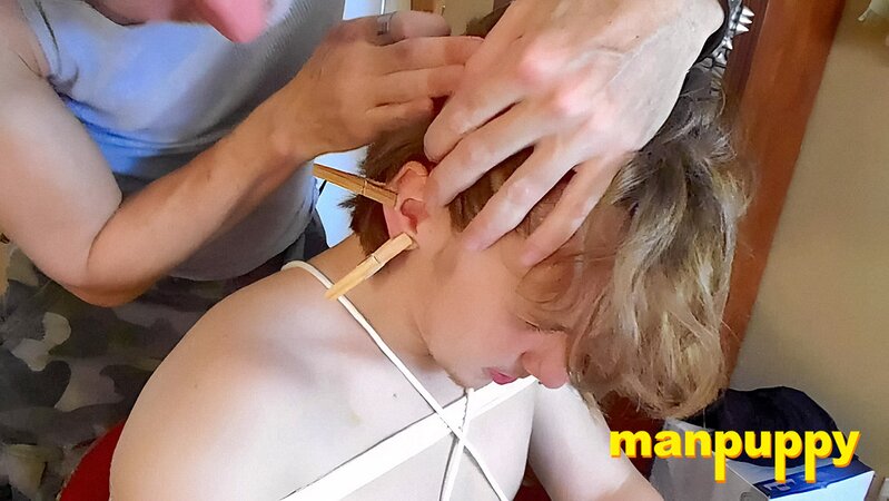 Richard Lennox puts clothespins on Elis Ataxxx’s ears to tease him