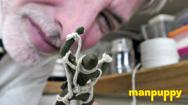 Richard Lennox catches tiny spy and traps him in a jar