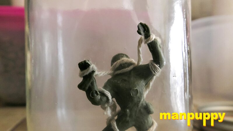 Richard Lennox catches tiny spy and traps him in a jar