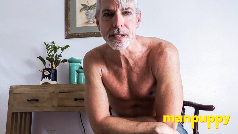 Richard Lennox wants someone to rim his tight little ass