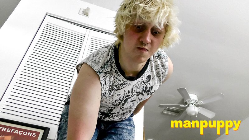 Elis Ataxxx is angry and blames tiny people for all his problems