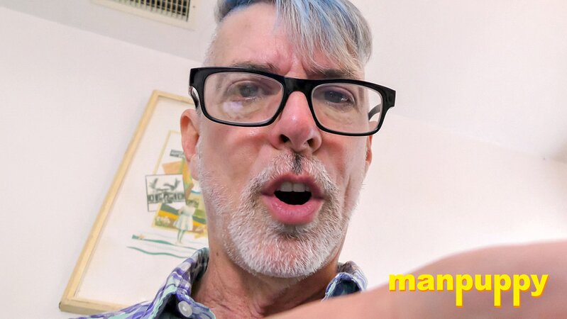 Richard Lennox is a nerdy giant trying too hard to be cool