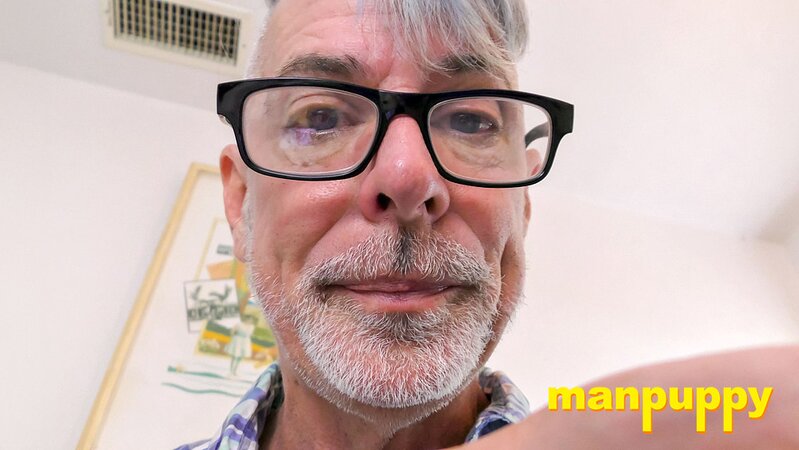 Richard Lennox is a nerdy giant trying too hard to be cool
