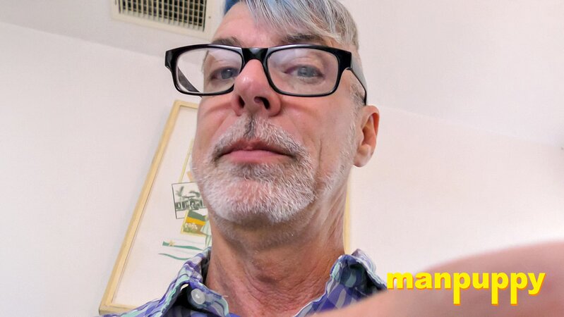 Richard Lennox is a nerdy giant trying too hard to be cool