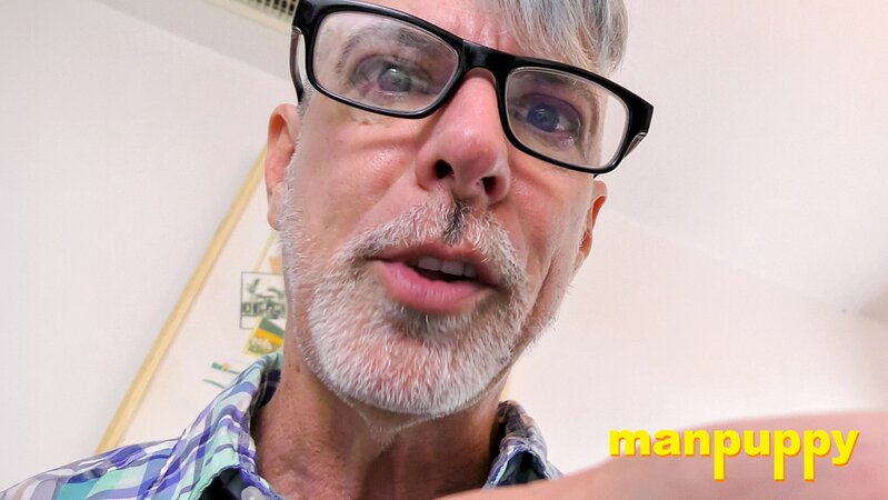 Richard Lennox is a nerdy giant trying too hard to be cool