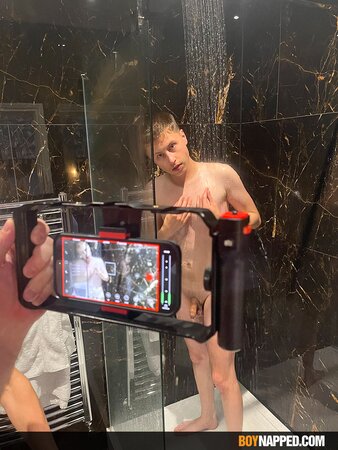 Jake Worthy bottomed out by Felix, Master Kane, and Mitch Schif in gangbang