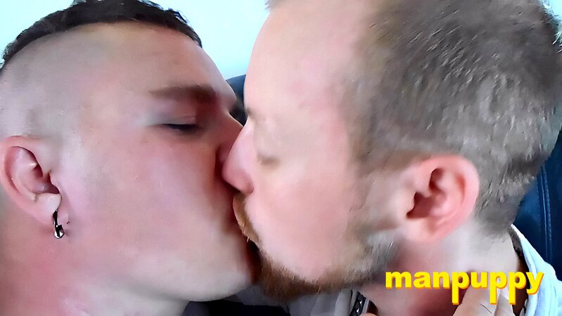 Leo Blue tongues JC Dickerson deep in a hot kissing session