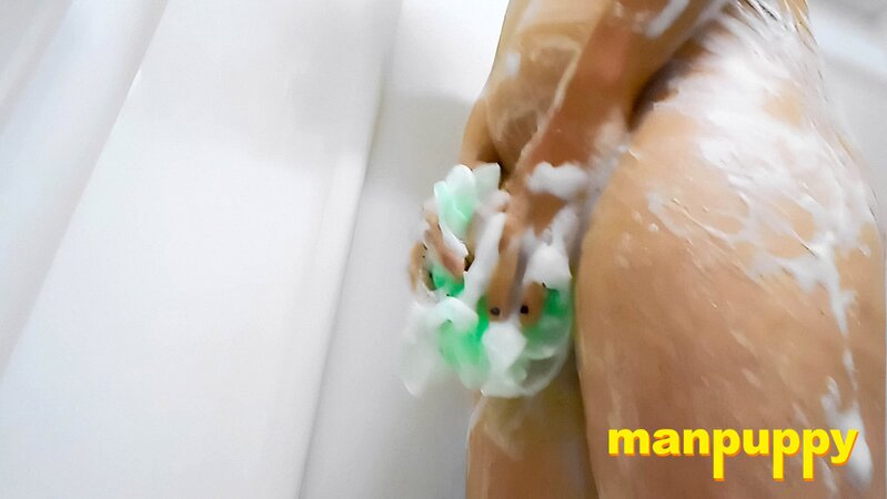 You sneak into Elis Ataxxx’s giant home and watch him shower