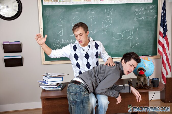 Colby London sucks Brice Carson in teacher-student fuck