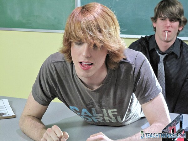 Atlanta Grey gets rimmed and banged hard by teacher Braden Phoenix