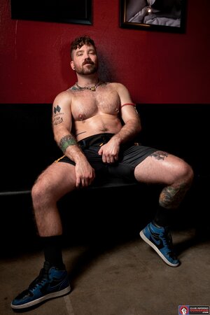 Pup Hades sucks Jayson Parker’s pierced cock in club