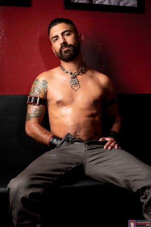 Pup Hades sucks Jayson Parker’s pierced cock in club