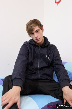 Felix Webster jerks thick cock in solo
