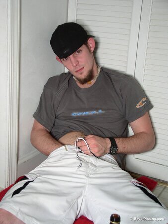 Maxxx Pound’s piss and cum in solo