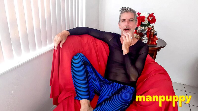 Solo Richard Lennox teases with spanking stories