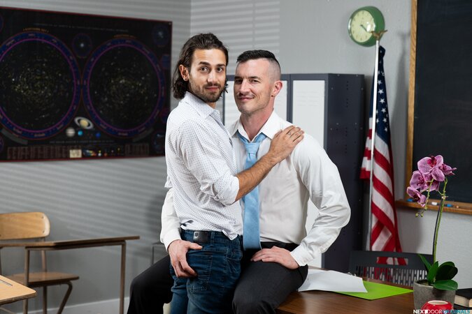 Derek Kage fucks Noah Asli in classroom