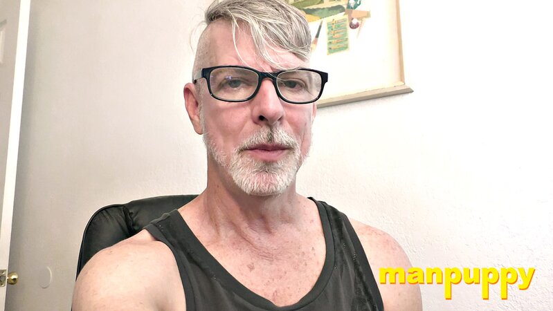 Solo daddy Richard Lennox cums in kinky POV