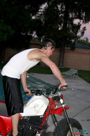 Skater Ian Madrox spanks Evan Heinze’s smooth cheeks