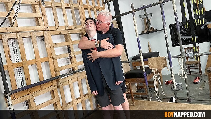 Master Sebastian Kane explores twink Tyga smooth body
