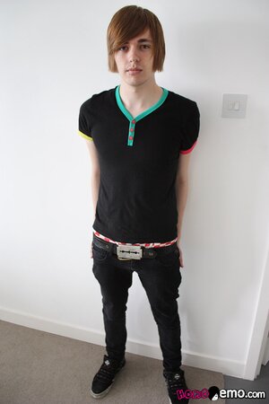British emo twink John Light shoots a thick, messy load solo