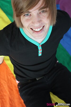 British emo twink John Light shoots a thick, messy load solo