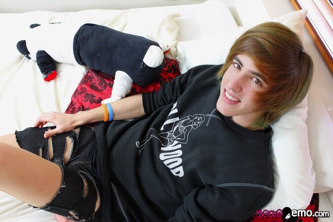 Emo twink Ivan Thundero strokes his wild 8-inch cock and uses a toy