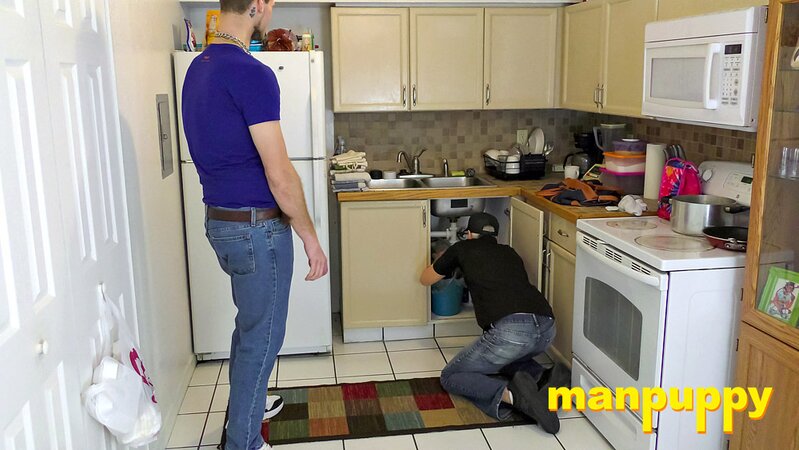 Jake Skittles dominates plumber Richard Lennox with ass to face play