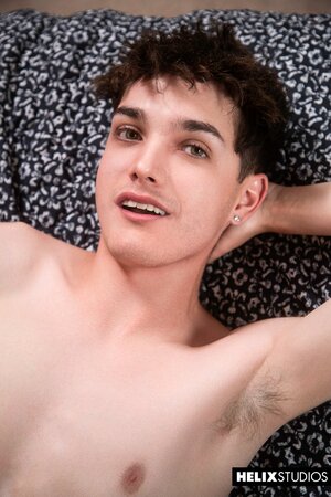 Matthew Grey gently breaks in newbie James Beckett hole