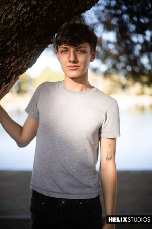 Parker Quinn jerks off in the sun and moans loud