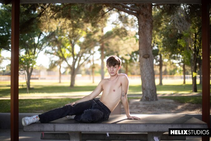 Parker Quinn jerks off in the sun and moans loud