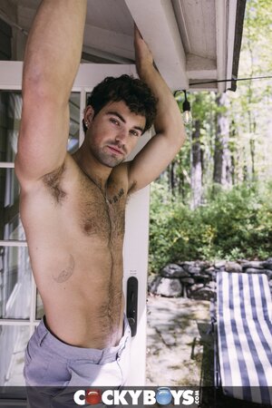 Mike Monroe and Oliver Carter fuck outdoors before moving inside