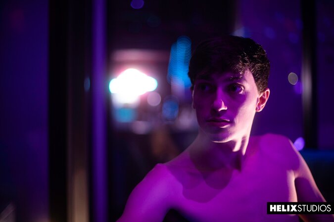 Jamar West and Kurt Niles explore lust and cock pounding in baths