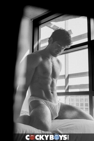 Mike Monroe rides Arno Antino and they jerk off together until climax