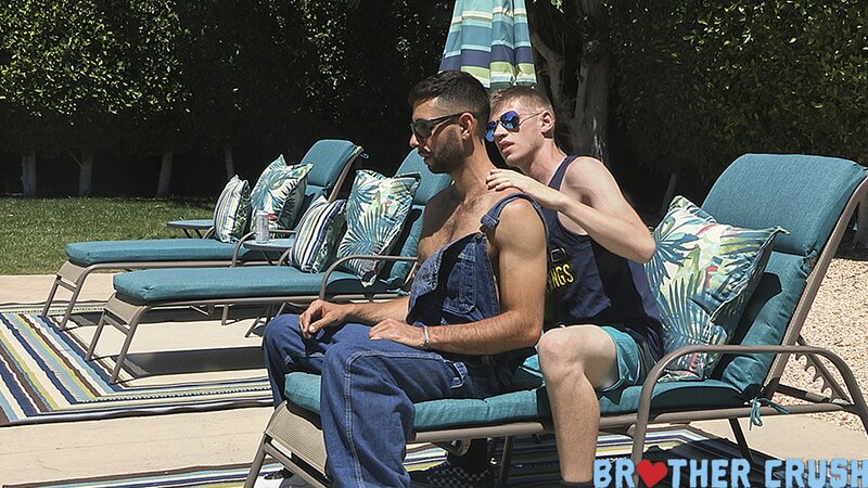 Oliver Dean fucks impressed stepbro Argos raw hole