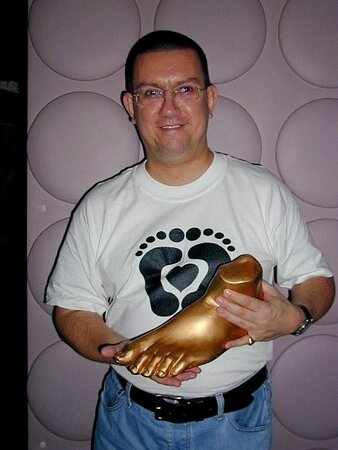 Rich receives golden foot award at My Friend's Feet event