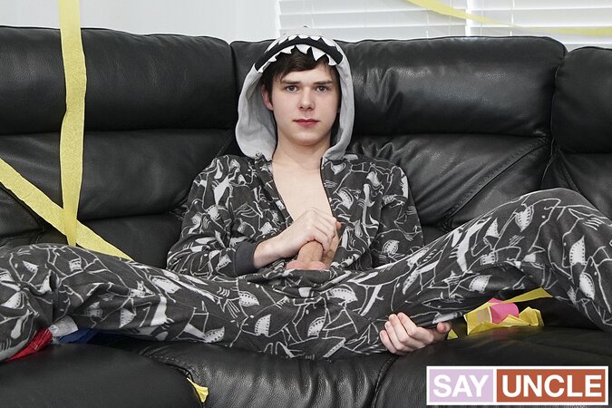 Dakota Lovell blackmails Scott Demarco with party photos top