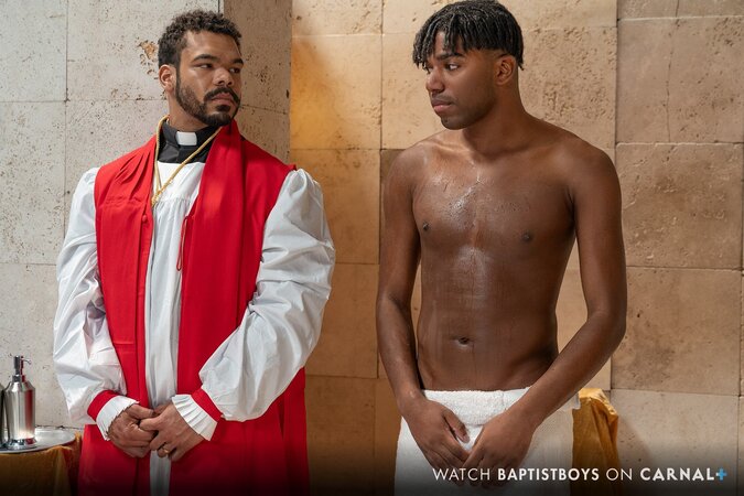 Brock Johnson watches Pastor Cali breed Adam Kylan's tiny hole