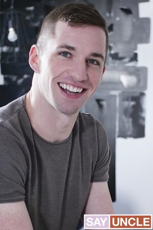 Thyle Knoxx comes home shiner for Alex Mecum's wet penetration