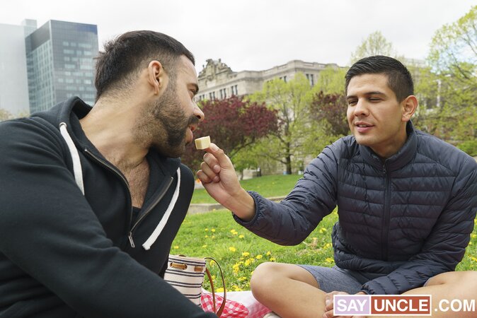 Alex Montenegro showers Teddy Torres for Father's Day picnic fuck