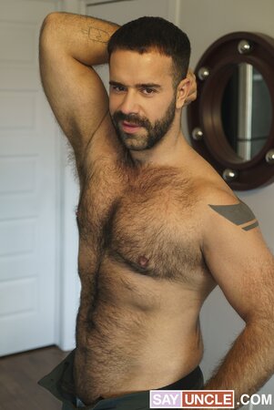 Alex Montenegro showers Teddy Torres for Father's Day picnic fuck