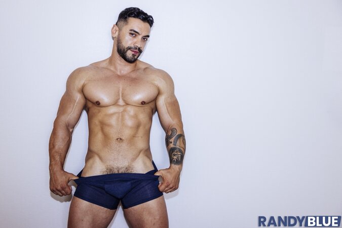 Arad Winwin fingers Tanner Valentino hole then fucks him from behind