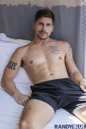 Alex Kof demands Derek Spears to suck then fucks his hole