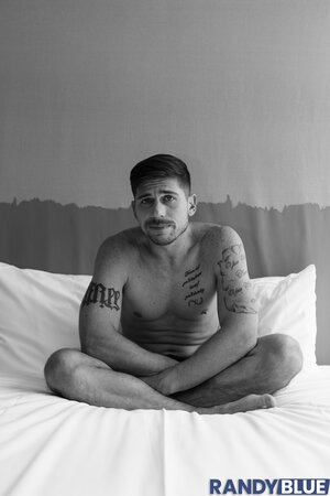 Alex Kof demands Derek Spears to suck then fucks his hole